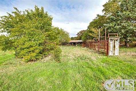 4th image of 1433 County Road 194