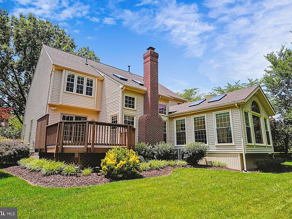 5th image of 21286 Meadowsweet Ct