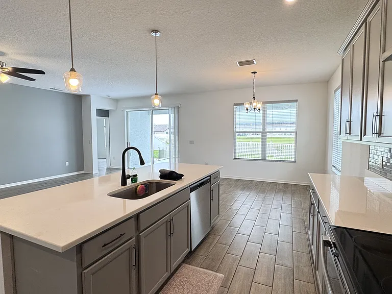 484 Old Windsor Way — Photo 11