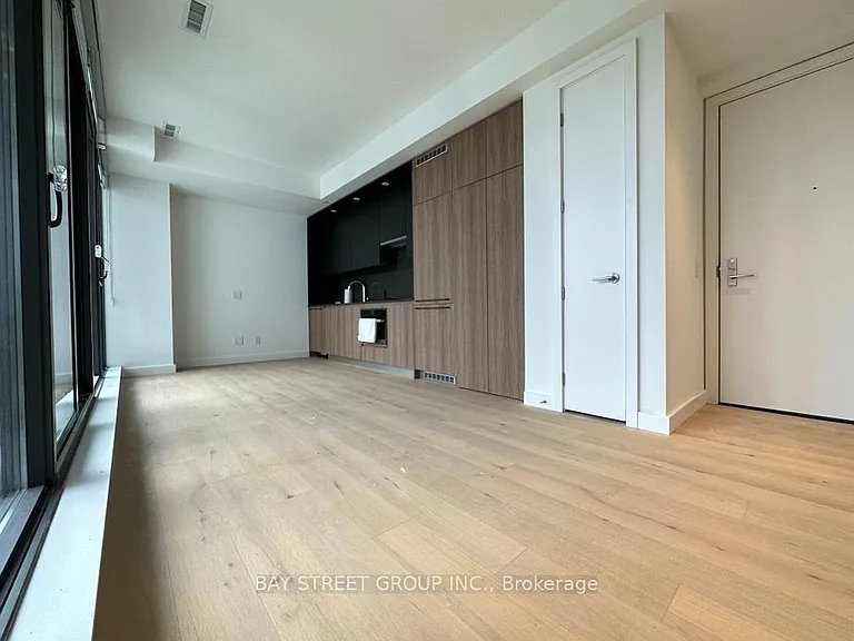 81 Wellesley St E #1408 — Photo 2