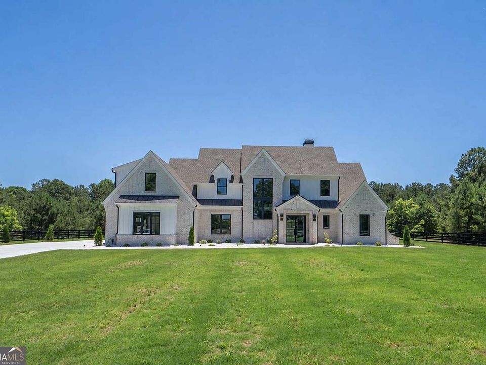1st image of 2944A George Williams Rd