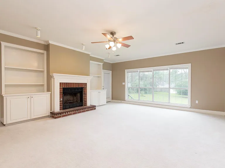 45 Franklin Pl — Photo 7