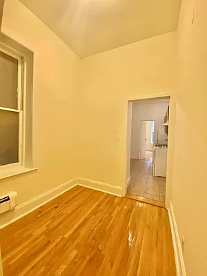 Rented by Waverly Realty Associates | media 26