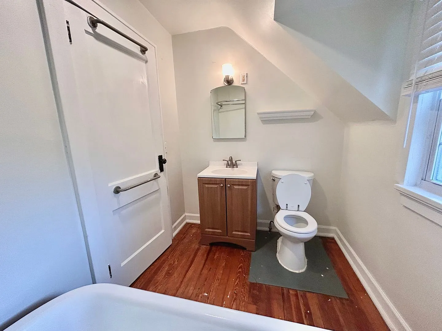 1 bed, 1.0 bath, $795 — Photo 4