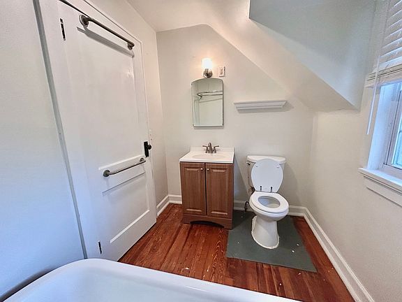 4th image of 4943 Ralph Ave #2
