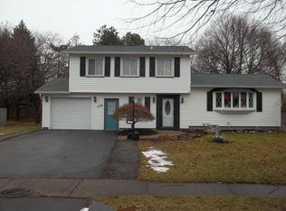 179 Kencrest Dr, Rochester, NY 14606
