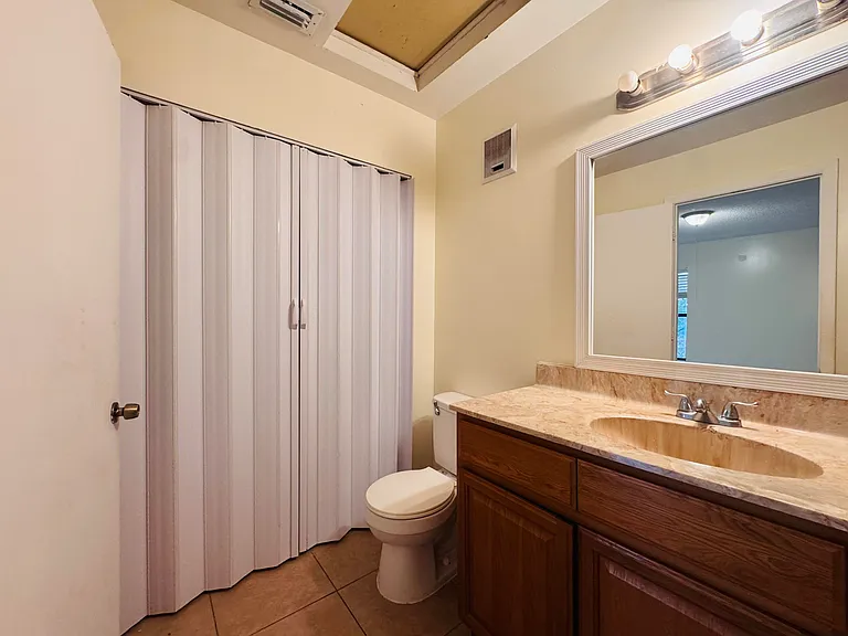 7 Crossings Cir #G — Photo 8