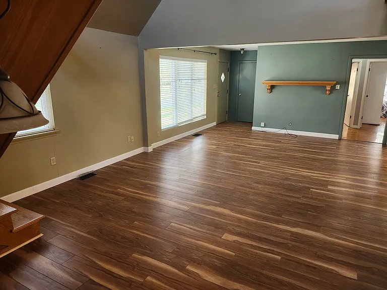 7050 Caroline Ave — Photo 21