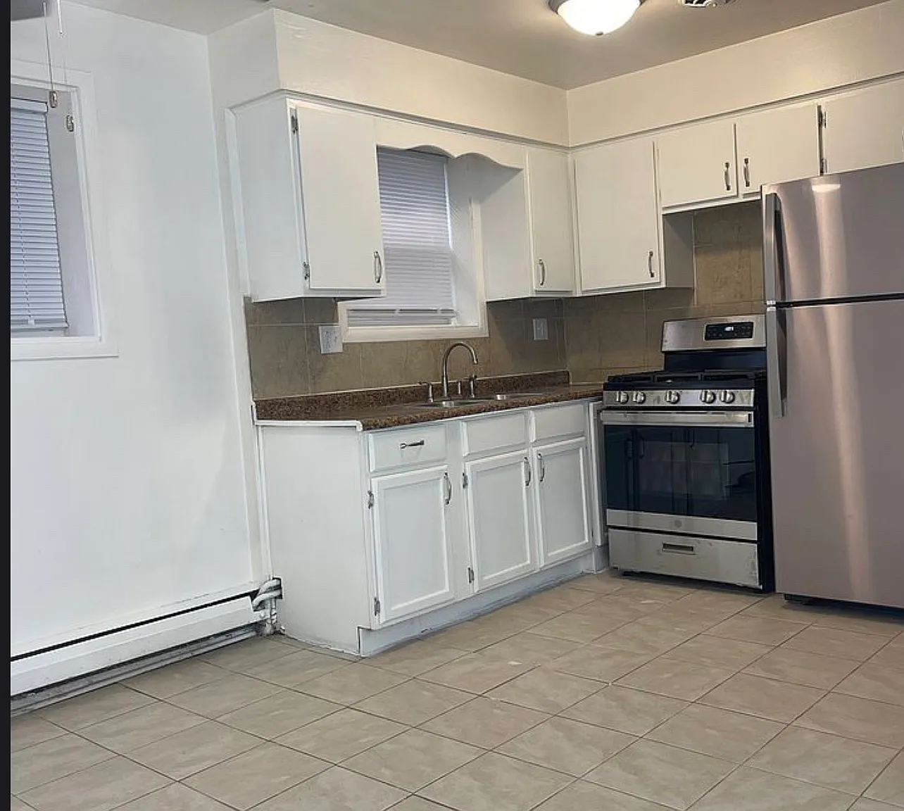 2 bed, 975 sqft, $1,500 — Photo 1
