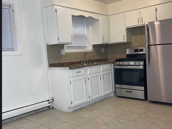 14619 Karlov Ave APT Gw, Midlothian, IL 60445