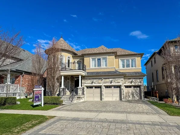 24 Bluff Trl, King, ON L7B 0A1