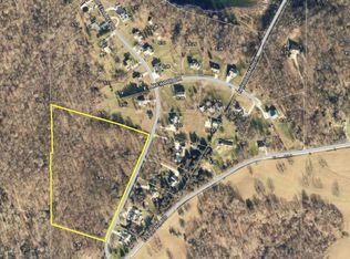 N Deer Lake Dr, Bloomfield, IN 47424