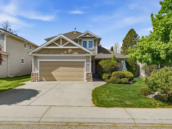 2220 Shannon Ridge Dr #105, West Kelowna, BC V4T 2T6