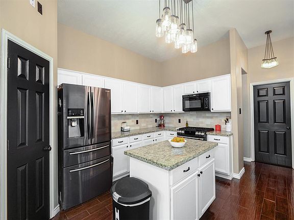 5th image of 11002 Graywood Ct