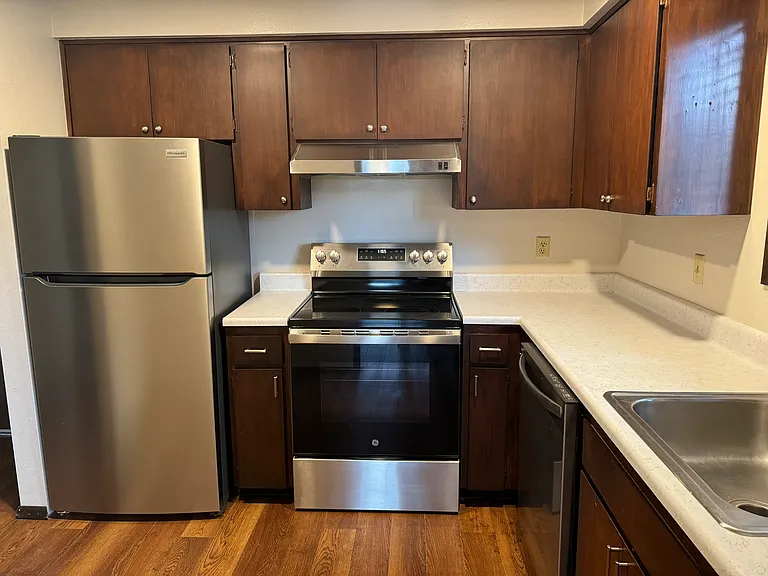 324 E 18th Ave #5 — Photo 2
