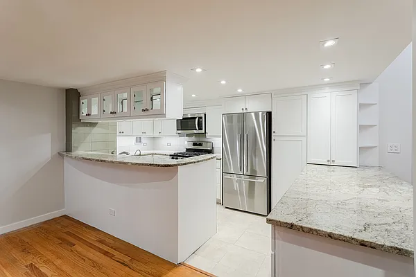 Rented by Compass | media 20