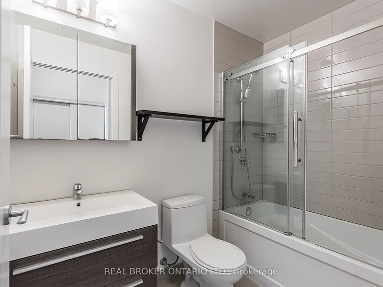 180 Enterprise Blvd #610 — Photo 23