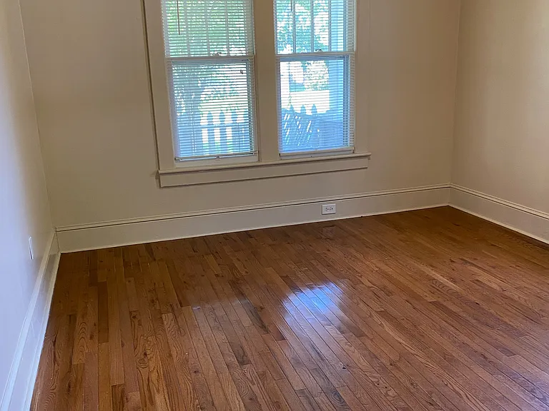505 S Beaty St — Photo 24