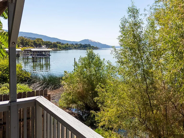 1st floor deck