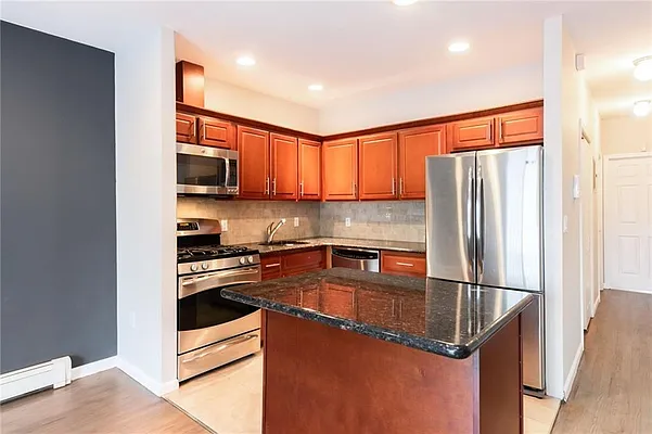 Sold by Ben Bay Realty Co. of Bay Ridge | media 20