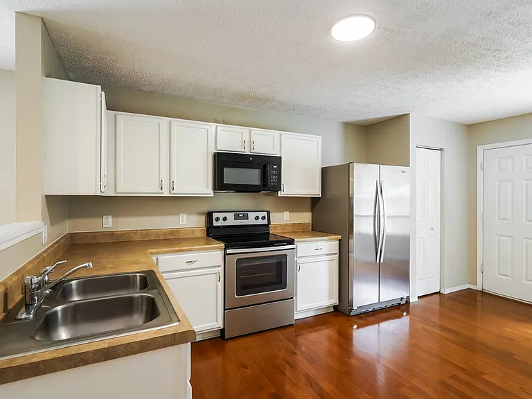 5221 Sunsail Dr — Photo 7