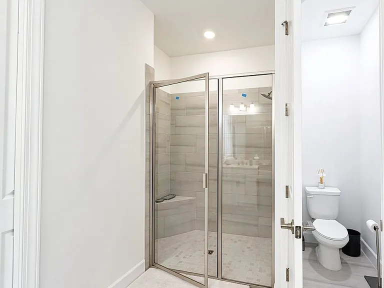 15514 Vittorio St — Photo 14