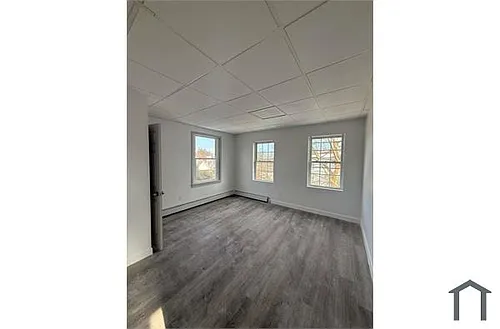 78 Briggs Ave #2B Photo 1