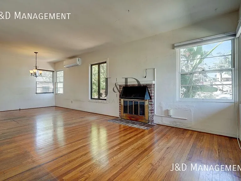 2624 Kew Ter — Photo 5