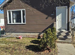 2718 Kinsey St, Rockford, IL 61109