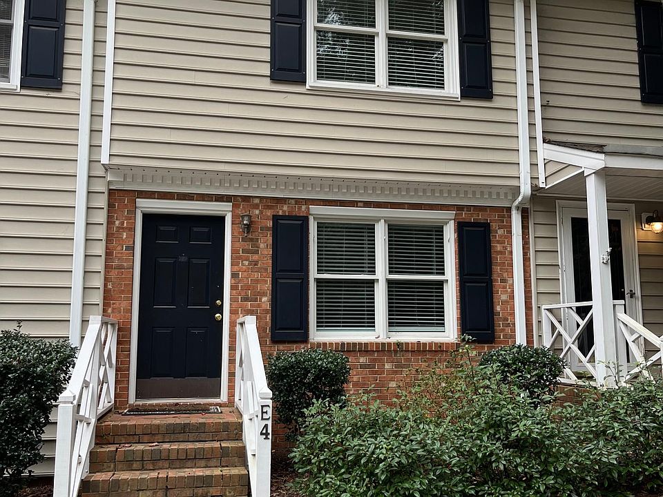 Front of townhome