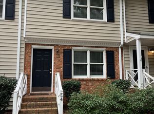 100 Fenway Ct #E4, Carrboro, NC 27510