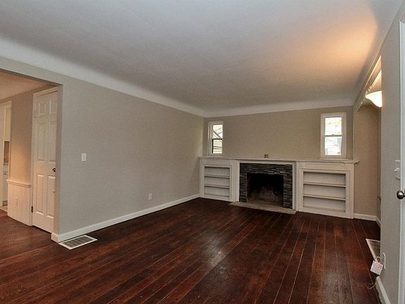 4th image of 5850 Skyline Dr
