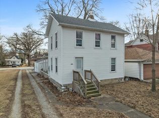 205 E Oak St, Fairbury, IL 61739