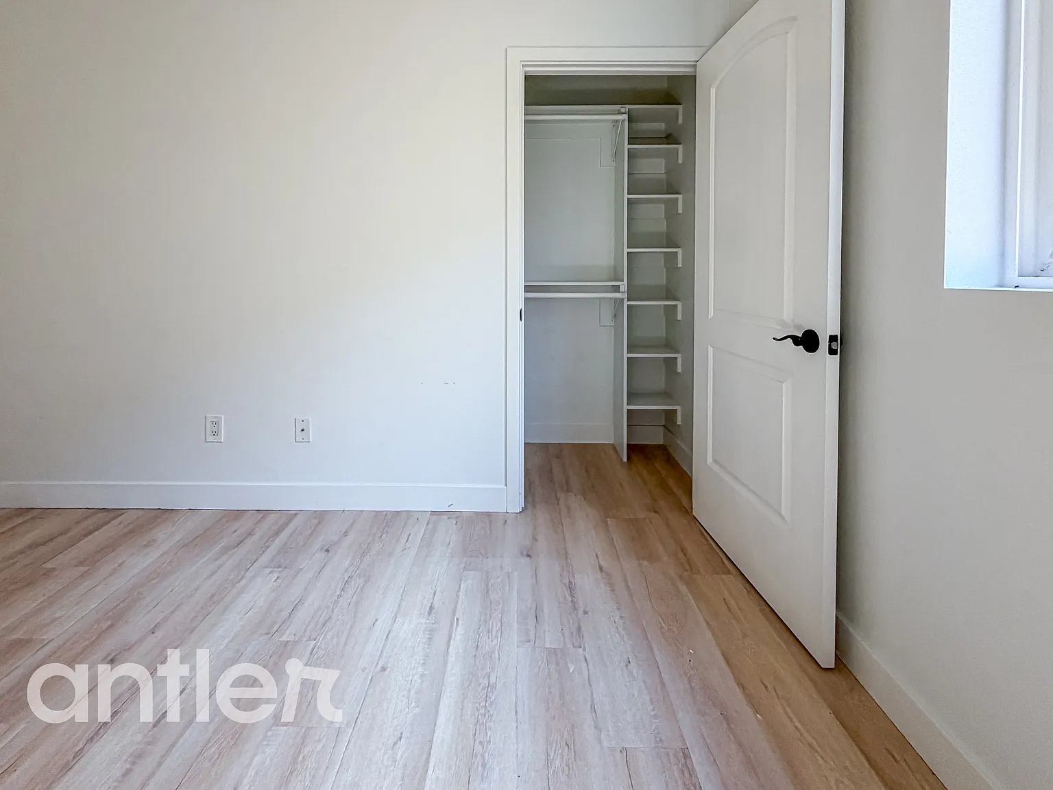 6 bed, $4,950 — Photo 4