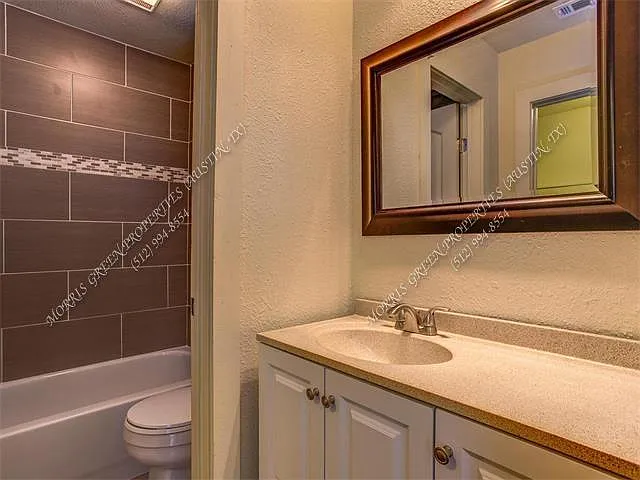 6403 Auburn Dr #B — Photo 10