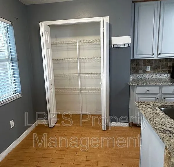 2825 Cliffe Ct — Photo 14