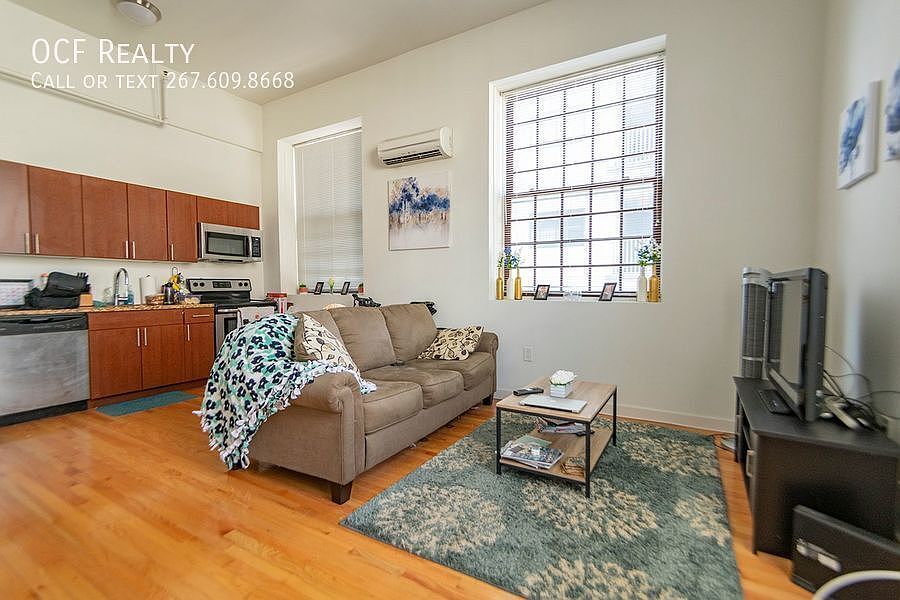 1st image of 4 Leverington Ave Unit 201
