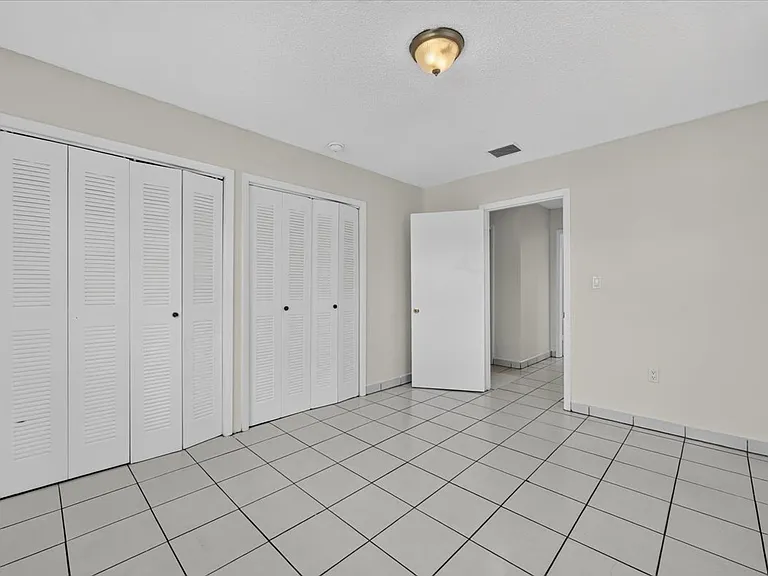 1880 SW 4th St #3 — Photo 6