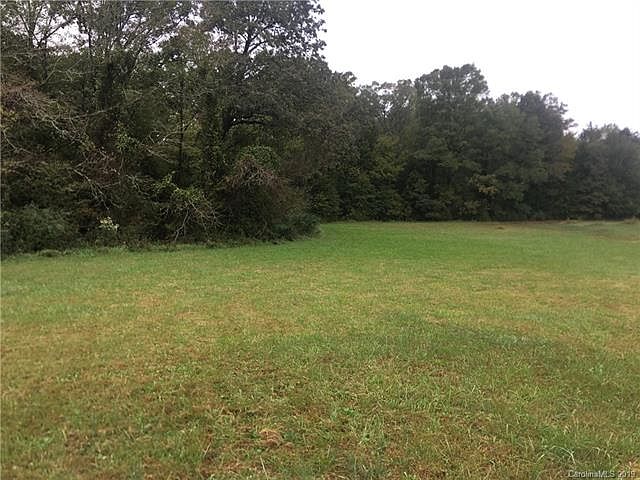 2nd image of 2826 Crane Rd