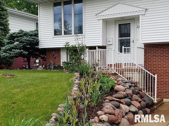 2nd image of 2216 W Kensington Dr