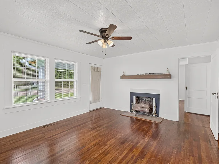 110 Woodcraft Dr — Photo 8