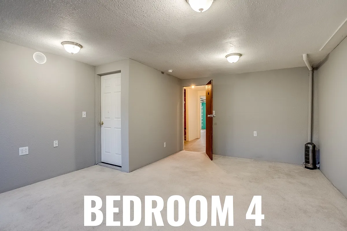 Building Photo - 2137 S Vallejo St #4