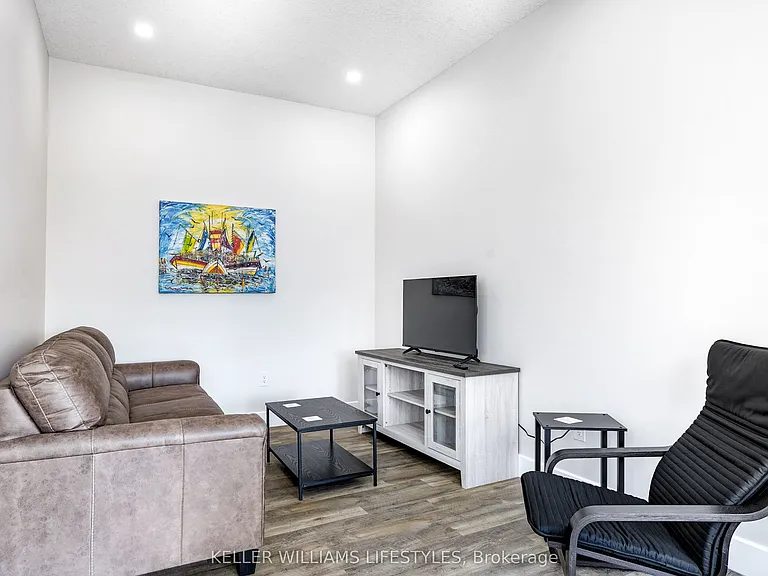 537 Talbot St #4 — Photo 21