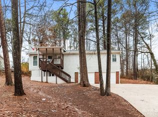 180 Paces Lakes Dr, Dallas, GA 30157