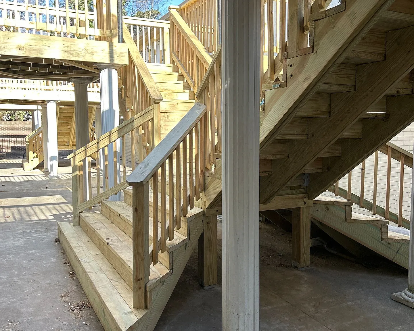 Bluff,SW,519 — Photo 1
