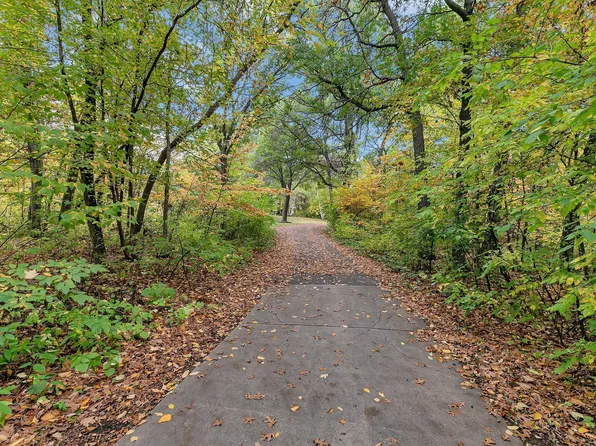 1979 40th St N, Sartell, MN 56377