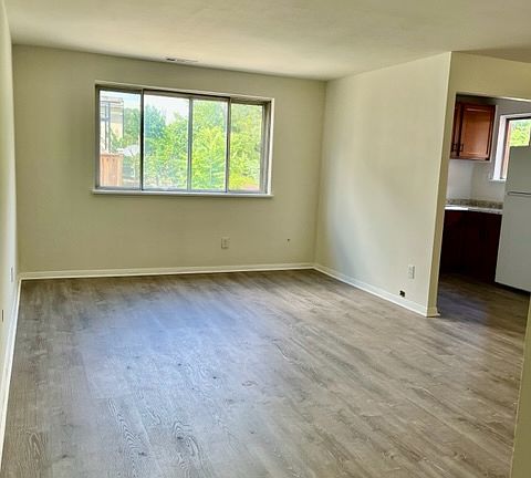 2nd image of 3633 Greenmount Ave #303