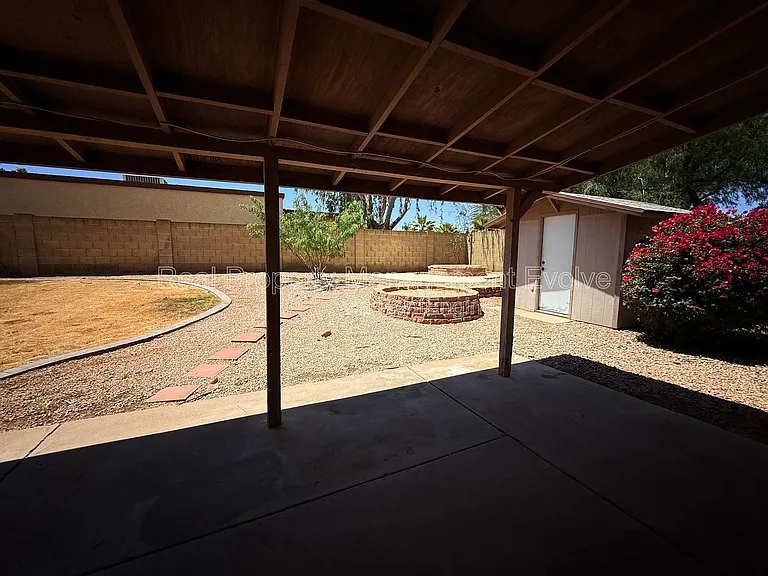 2401 W Fremont Dr — Photo 23