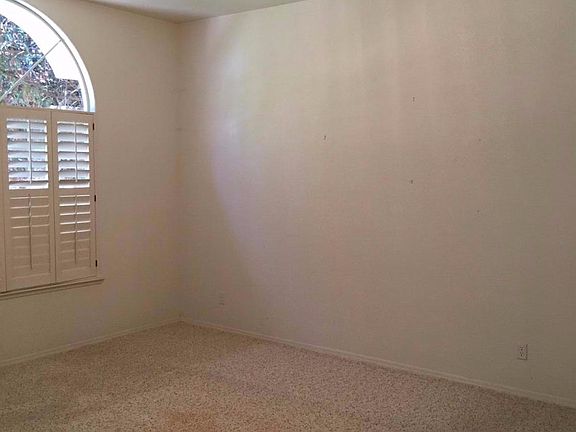 3rd image of 1795 E Everglade Ave