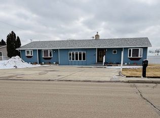 621 W Laurel Ave, Plentywood, MT 59254